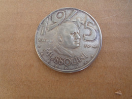 MEDAGLIA MILITARE - MUSSOLINI 1945 - LEGGI - Italy