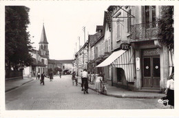 FRANCE - 88 - THAON LES VOSGES - Avenue Des Fusillés - Carte Postale Ancienne - Thaon Les Vosges