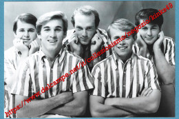 658> < THE BEACH BOYS > Foto Riproduzione - Periodo Originale: 1965 - Foto