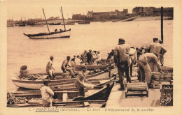 Port Louis * Le Port * Débarquement De La Sardine Par Les Pêcheurs - Port Louis