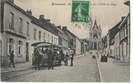 Belgique     Bonsecours  - La Grande Rue Vue  De L'arret Du Tram - Péruwelz