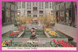 289159 / United States - New York City - Rockefeller Center Channel Garden R.C.A. Building In Background Viewed From Fit - Sammlungen & Lose