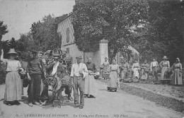 CPA 91 VERRIERES LE BUISSON / LA CROIX AUX FEMMES / MARCHAND DE PANIER AMBULANT - Verrieres Le Buisson