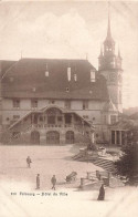 Fribourg L'Hôtel De Ville Et Le Tilleul De La Bataille De Morat - Murten