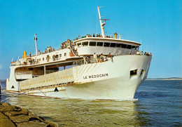 CPM 33 - LE " MÉDOCAIN " Bac Relianr Royant à La Pointe De Grave - 2 Scans - Ferries