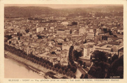 Vichy * Vue Générale Prise En Avion * Les Quais De L'allier , L'établissement Thermal - Vichy