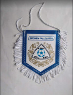 Football - Official Pennant Of The Finnish Football Federation. - Bekleidung, Souvenirs Und Sonstige