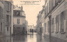 Montereau          77        Inondations  1910  Rue Thiers Vers La Place Notre-Dame      (voir Scan) - Montereau