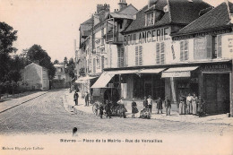 CPA 91 BIEVRES / PLACE DE LA MAIRIE / RUE DE VERSAILLES / BOULANGERIE - Bievres