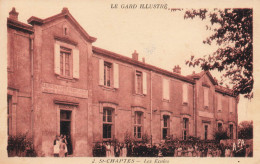 St Chaptes * Les écoles * Village école De Garçons Groupe Scolaire Enfants Villageois - Autres & Non Classés