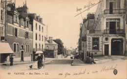 Vannes * La Rue Thiers * Coiffeur * Landau Nourrice - Vannes