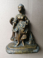 UNE  STATUETTE EN METAL DORE - Sonstige & Ohne Zuordnung