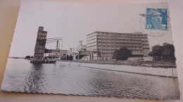 13 PORT LOUIS LES GRANDS MOULINS  1951 - Otros & Sin Clasificación