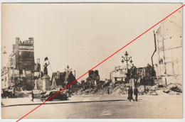 6176 COMPIEGNE - CARTE PHOTO PLACE DE L' HOTEL DE VILLE - Bombardement Bombardé WW2 - Soldats Allemands - Compiegne