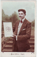 FANTAISIES . PHOTOGRAPHIE . BEL HOMME AVEC MOUSTACHE . CARTE A JOUER . AS DE TREFLE : ARGENT Phot. . GROB - Cartes à Jouer