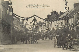 Dpts Div-ref-BH628- Yonne - Chéroy Un Jour De Concours - Rue De La République - Les Décorations - - Cheroy