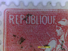 VARIETES FRANCE 1924 N° 201  SEMEUSE LIGNEE OBLITEREE CADRE BRISEE 18 . 9 .26 DOS CHARNIERE - Usati