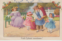 Scène 19° S. Marchand D'oublis Près D'une Mère Et De Ses 2 Fillettes En Costume Du Dimanche - 1900-1949