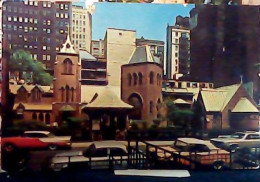 USA NEW YORK LITTLE CHURCH PROTESTANT AROUND THE CORNER AUTO CAR  V1960 JH9569 - Kirchen