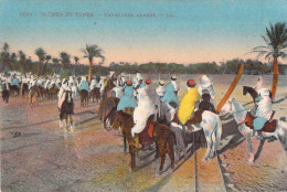 ALGERIE - SCENES ET TYPES - Cavaliers Arabes - Carte Postale Ancienne - Scenes