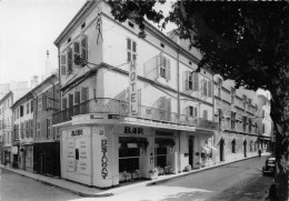 26-MONTELIMAR- HÔTEL LE COMMERCE ET MAISON DIANE DE POITIERS - Montelimar