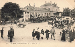 Les Sables D'olonne * Place De La Gare * Attelage * Ligne Chemin De Fer De Vendée - Sables D'Olonne