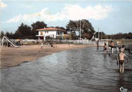 33-ARES- LA PLAGE ET LES JEUX A LA LAGUNE - Arès