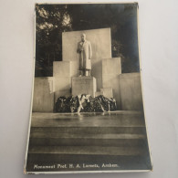 Arnhem // Monument Prof H. A. Lorentz 19??randrb - Arnhem