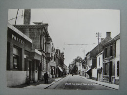 Dour - La Grand Rue Et La Poste - Dour