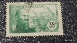 MADAGASKAR---  -1930-40-     35C.   USED- - Oblitérés