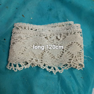 Dentelle Ancienne 120 Cm De Long - Spitzen Und Stoffe