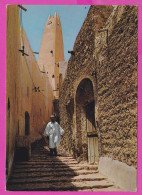 289270 / Algeria - Ghardaia Ghardaïa - Rue Pittoresque Et Minaret , Road And Monaret Man 1970 PC 2599 Algerie Algerien - Ghardaia