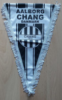 Aalborg Chang Denmark Football Club Soccer Fussball Calcio Futbol Futebol PENNANT, SPORTS FLAG ZS 4/17 - Apparel, Souvenirs & Other