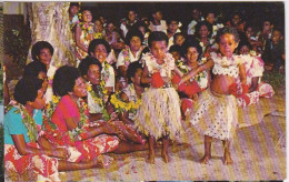 FIDJI - Fiji FIJIAN BURE - YOUNG DANCERS - PETITS  ENFANTS DANCEURS - Fidji