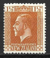 NEW ZEALAND...KING GEORGE..V...(1910-36..)...." 1915.."......1 & HALFd......SG438......MH.... - Ungebraucht