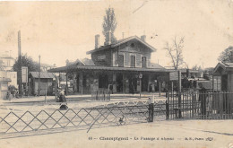 94-CHAMPIGNOL- LE PASSAGE A NIVEAU - Champigny Sur Marne