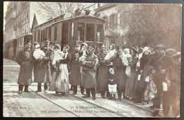 GENÈVE 1915: La Suisse Hospitalière. Evacués Français Avant Leur Départ Pour Annemasse Cpa (Tram Tramway Strassenbahn - Genève