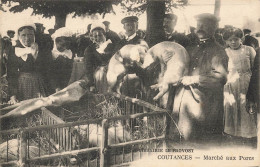 Coutances * Le Marché Aux Porcs * Foire Marchands * Coiffe - Coutances