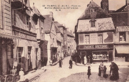 Paimpol * La Place Du Martrai Et Les Maisons Du XVème Siècle * Commerce Magasin Faïence Bretonne - Paimpol