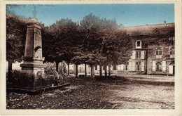 CPA Vauvillers Le Chateau Et Le Monument (1273813) - Vauvillers