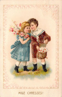 ENFANTS Se Câlinent - Robe Verte - Sac D'enveloppes - Mille Caresses - Carte Postale Ancienne - Children And Family Groups