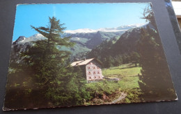 Kalser Tauernhaus 1750 M Gegen Laperwitzgletscher Und Romanswand - Kals