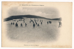 CPA WW1 Militaria 11e 11ème Bataillon De Chasseurs Alpins En Garnison à BARCELONNETTE Descente Du Col De La Seigne - Regiments