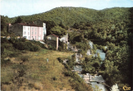 Lasalle * Vue Pittoresque Du Village , Vu De L'hérault - Andere & Zonder Classificatie