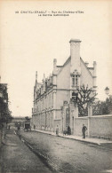 Châtellerault * La Rue Du Château D'eau Et Le Cercle Catholique - Chatellerault