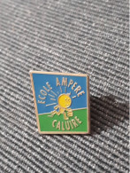 PIN'S PINS BADGE CALUIRE ECOLE AMPERE - Ciudades