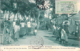 SENEGAL - SAINT LOUIS - Un Jour De Raz De Marée - Le Déménagement Des Indigènes Sur L'avenue  - Carte Postale Ancienne - Sénégal