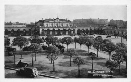 Rennes * La Place De La Gare * Automobile Voiture Ancienne - Rennes