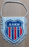 Alki Larnaca FC Greece Football club soccer Fussball Calcio Futebol  PENNANT, SPORTS FLAG ZS 3/8 - Bekleidung, Souvenirs Und Sonstige