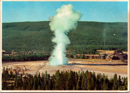 Yellowstone National Park Old Faithful Geyser - USA Nationalparks